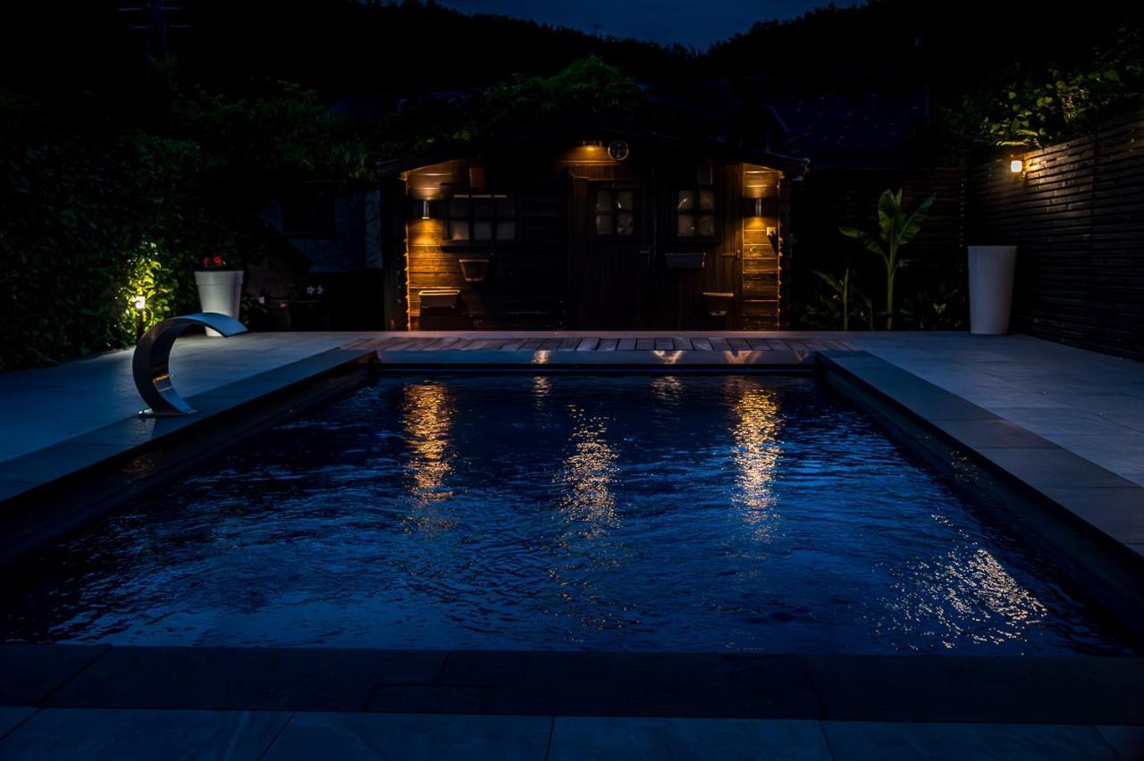 Chez Sabine Et Eric Maison Pour 6 Personnes Avec Piscine Chauffee Andenne Экстерьер фото