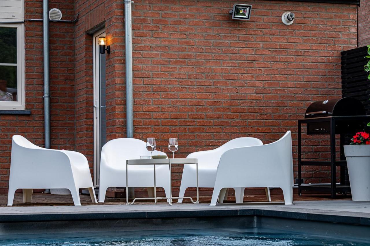 Chez Sabine Et Eric Maison Pour 6 Personnes Avec Piscine Chauffee Andenne Экстерьер фото